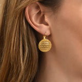 Boucles d'oreilles dormeuses rondes Betty en métal doré ciselé - doré Dore