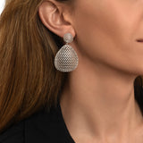Boucles d'oreilles pendantes percées Betty en métal argenté ciselé - argenté Argent