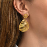 Boucles d'oreilles pendantes percées Betty en métal doré ciselé - doré Dore