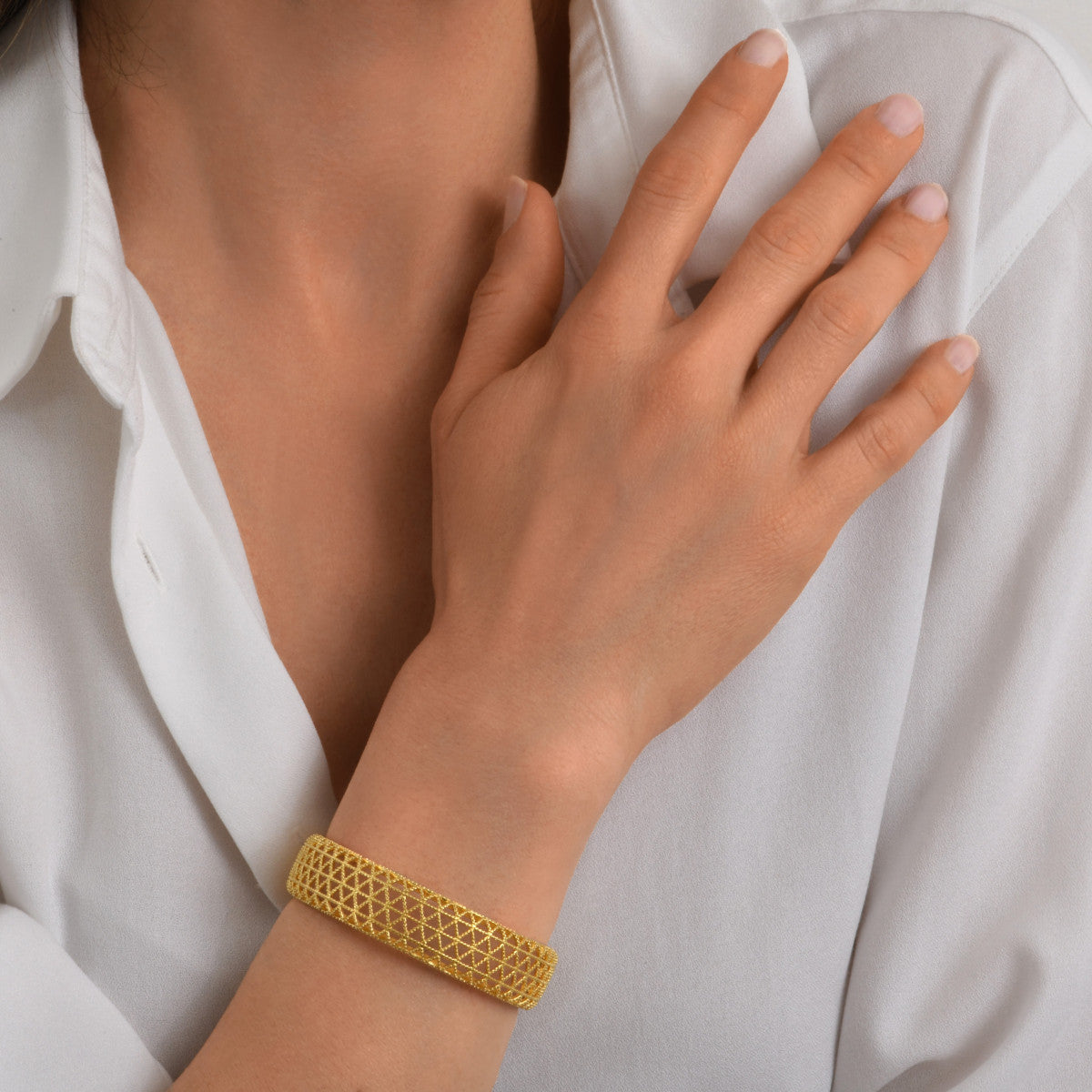 Bracelet manchette fin Betty en métal doré à l'or fin ciselé - doré Dore