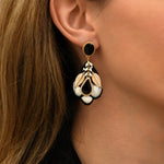 Boucles d'oreilles percées Alizia plumes et émail I noir Noir blanc