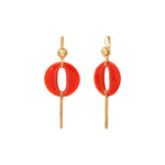 Boucles d'oreilles dormeuses longues Masseria en résine pompon doré - corail Corail
