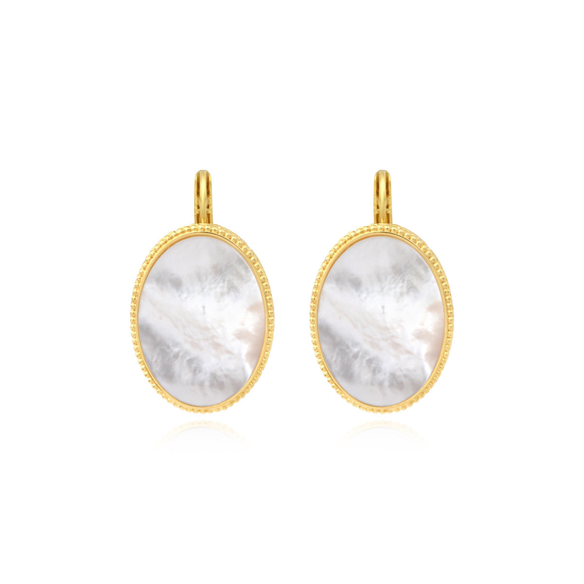 Boucles d'oreilles dormeuses ovales Ashanti en nacre - blanc Nacre