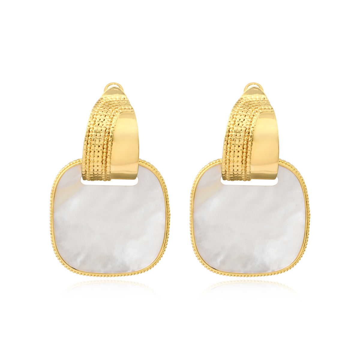 Boucles d'oreilles tige Ashanti en nacre carrée et métal - blanc Nacre