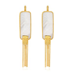 Boucles d'oreilles dormeuses Ashanti en nacre rectangulaire et chaînes - blanc Nacre