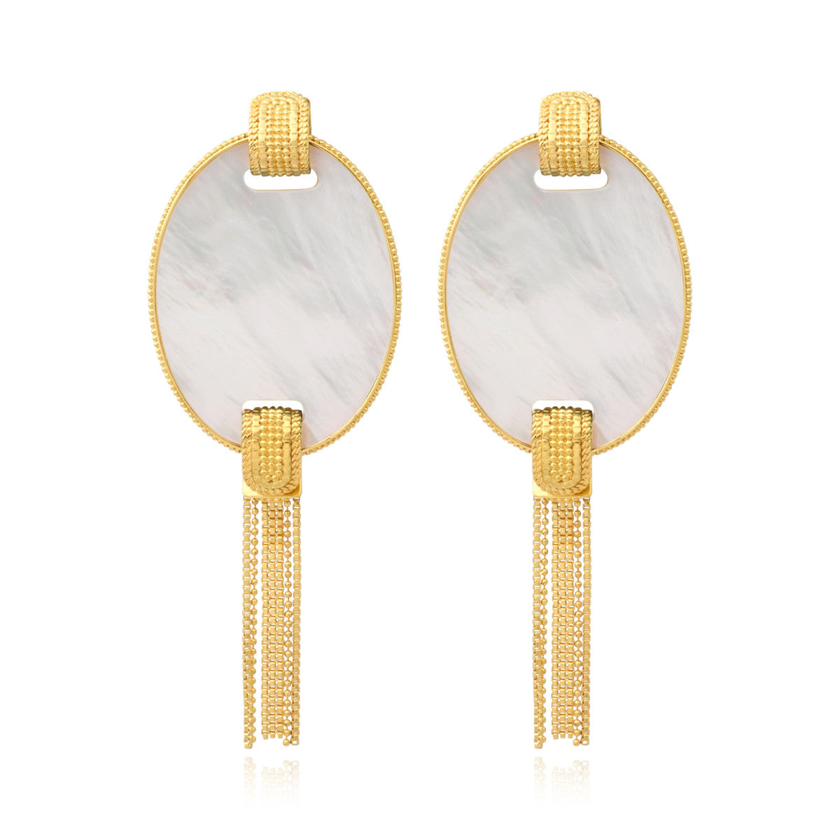 Boucles d'oreilles tige Ashanti en nacre ovale, métal et chaînes - blanc Nacre