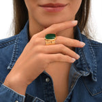 Bague ajustable large Bysance en métal doré et cabochon rectangulaire - vert Vert
