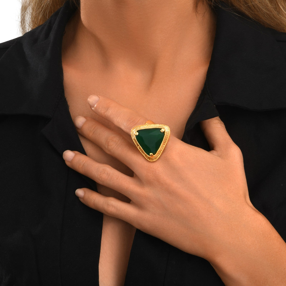 Bague ajustable large Bysance en métal doré et cabochon triangulaire - vert Vert