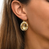 Boucles d'oreilles dormeuses ovales Océane en métal doré, cabochon et strass - blanc Blanc