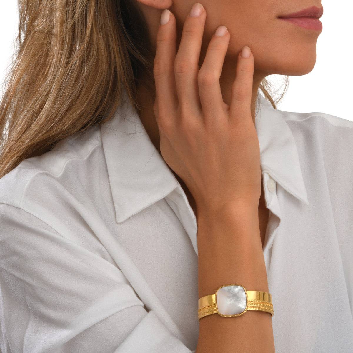 Bracelet jonc Ashanti large ajustable en nacre carrée et métal - blanc - taille M Nacre
