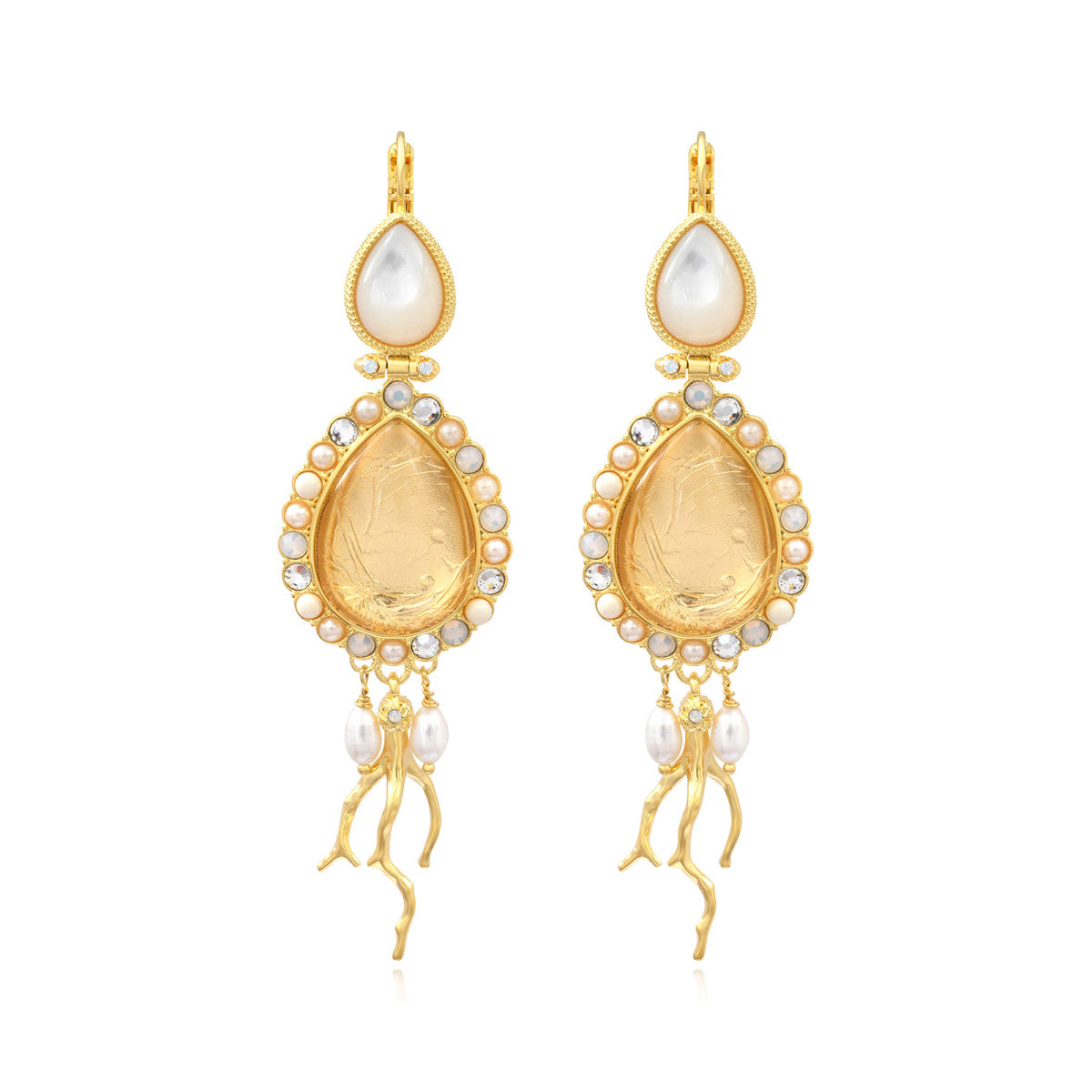 Boucles d'oreilles dormeuses Océane nacre, goutte dorée et perles - blanc Blanc
