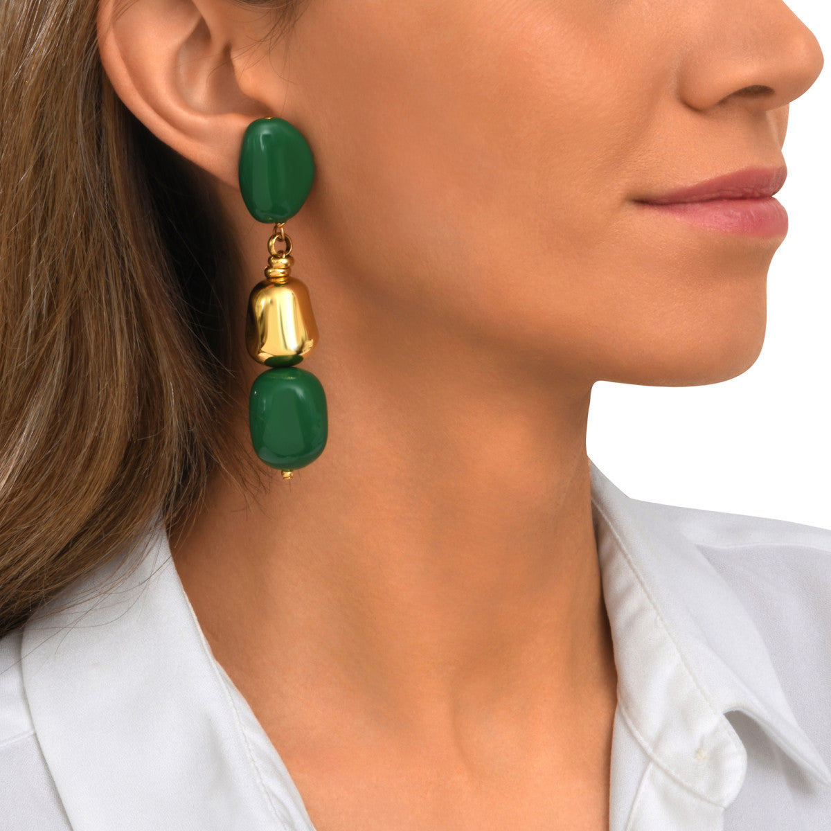 Boucles d'oreilles clip Loulou longues en résine métallisée émaillée - vert Vert or