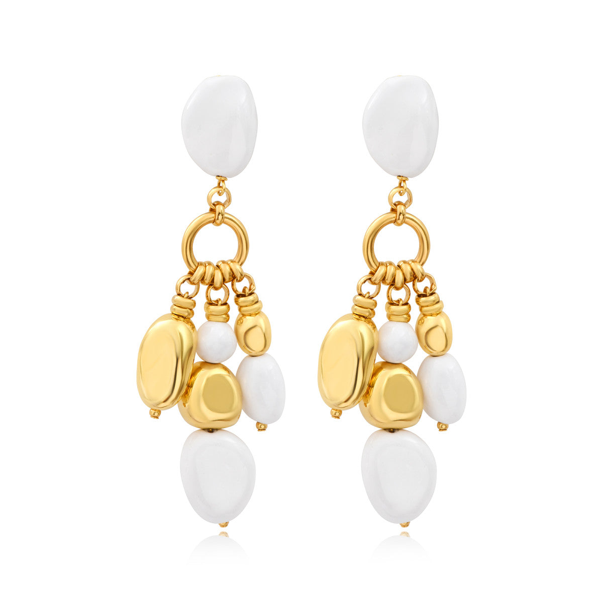 Boucles d'oreilles clip Loulou en résine métallisée blanche et dorée, composition multiple - blanc Or blanc