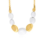 Collier Loulou à chaîne dorée et cailloux en résine métallisée blanche et dorée - blanc Or blanc