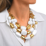 Collier Loulou multirangs en résine métallisée blanche et dorée - blanc Or blanc
