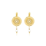Boucles d'oreilles dormeuses Dakota en métal doré et nacre - blanc Perle de riviere