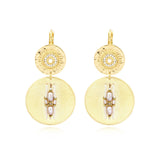Boucles d'oreilles dormeuses rondes Dakota en métal doré perles et nacre - blanc Perle de riviere