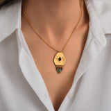 Collier pendentif Dakota en métal doré martelé et pierres gemmes - multicolore Multi