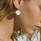 Ashanti round sleeper earrings – white