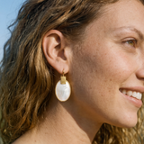 Ashanti sleeper earrings – white
