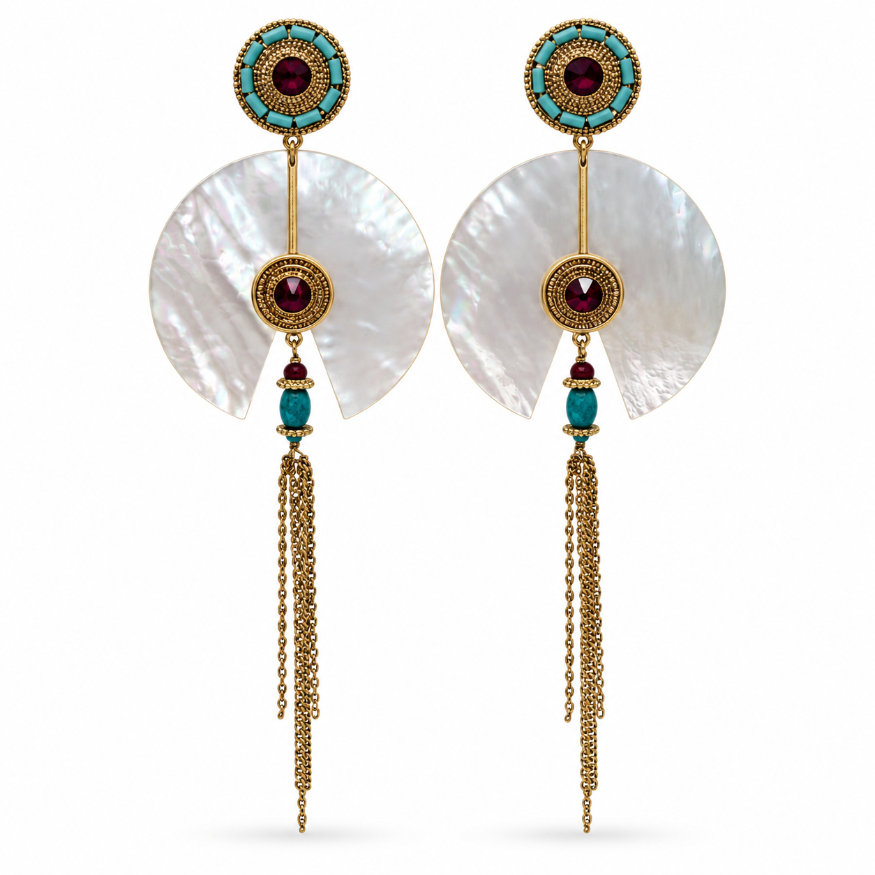 Boucles d'oreilles clips longues dorées à chaînettes, nacre blanche, turquoise, howlite et jade teinté rouge, 12 cm, collection Fujita