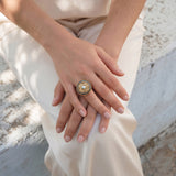 Breiter verstellbarer Ring Positano - graue Perlmutt