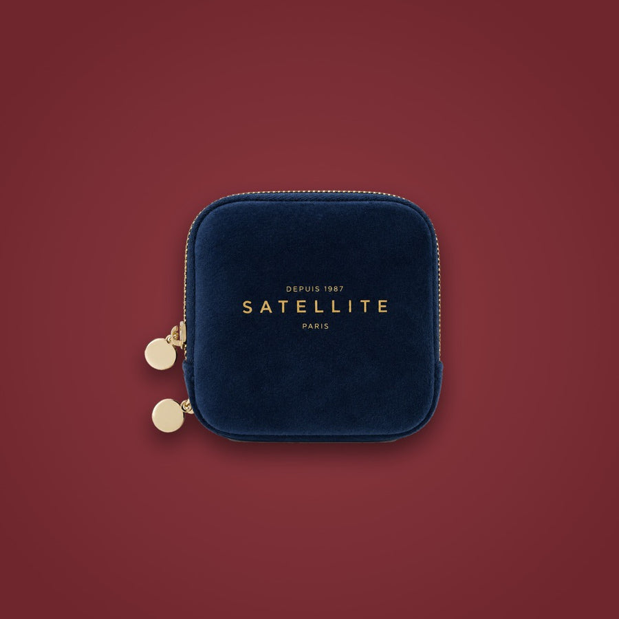 Trousse à bijoux en velours bleu marine Satellite offerte